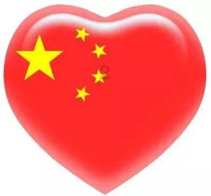 绯闻女神曹汝贞浑身散发着火辣的气息,一夜之间脱衣成名,又是亲情顶梁柱!